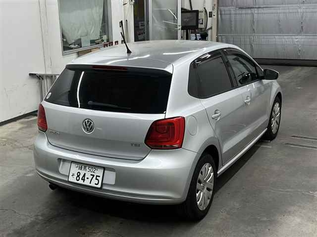 VOLKSWAGEN POLO 2011