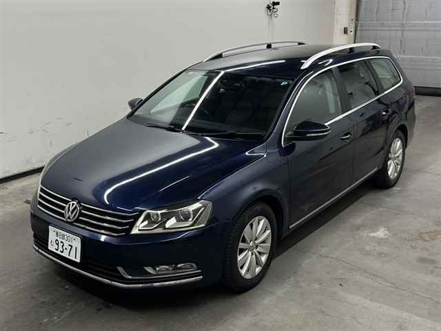 VOLKSWAGEN PASSAT VARIANT 2011