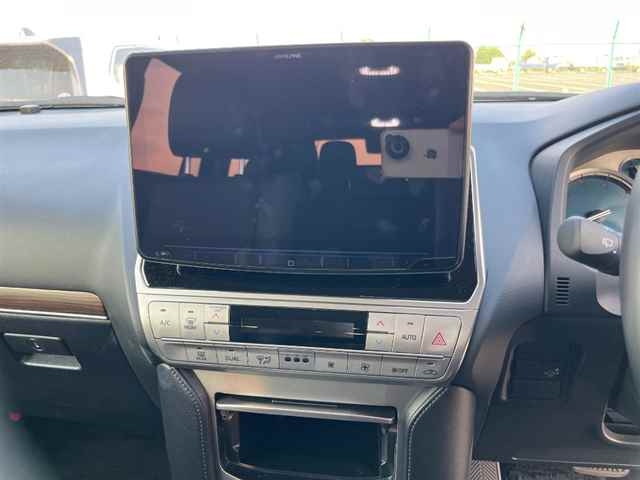 TOYOTA LAND CRUISER PRADO 2023