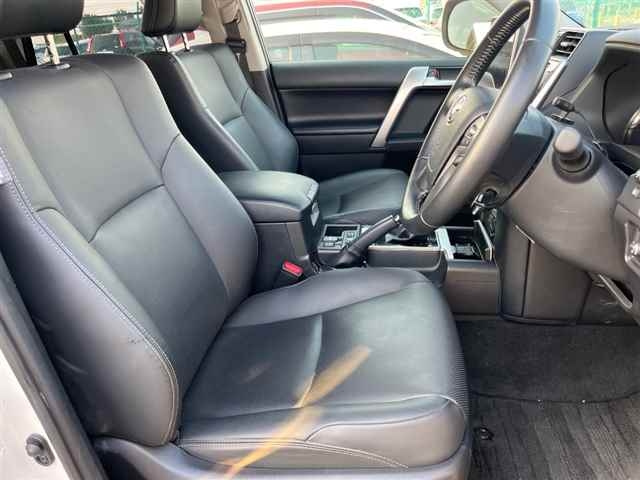 TOYOTA LAND CRUISER PRADO 2023