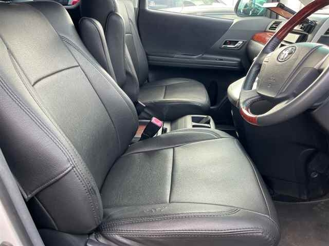 TOYOTA ALPHARD 2010