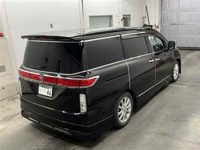 NISSAN ELGRAND 2011