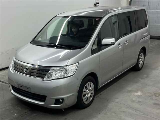 NISSAN SERENA 2010