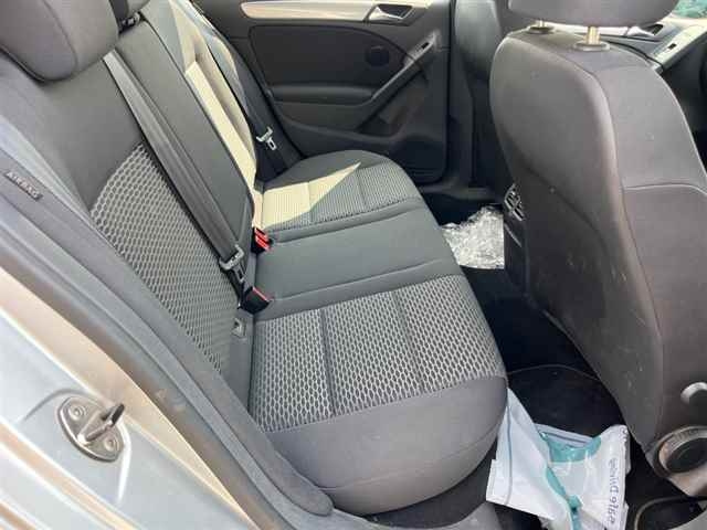VOLKSWAGEN GOLF 2010