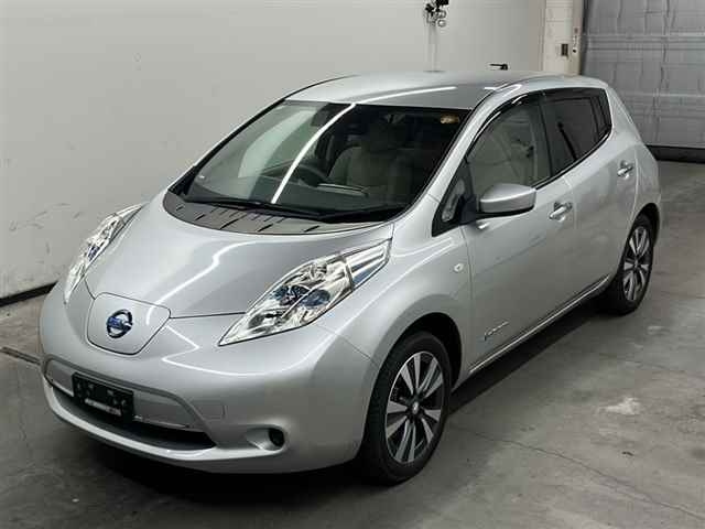 NISSAN LEAF 2017