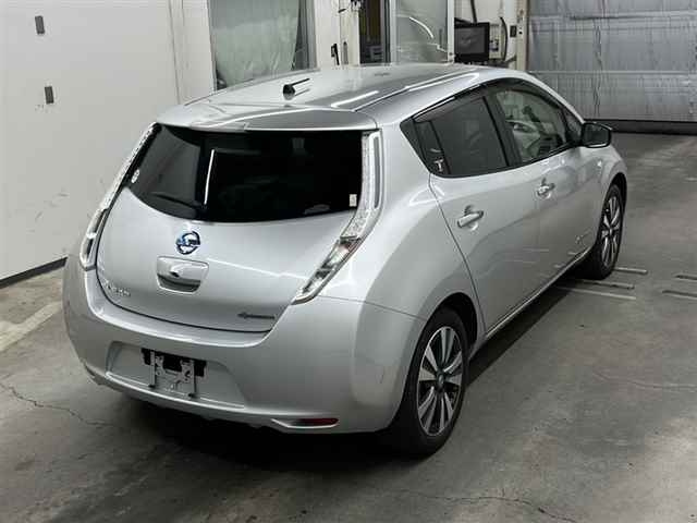 NISSAN LEAF 2017