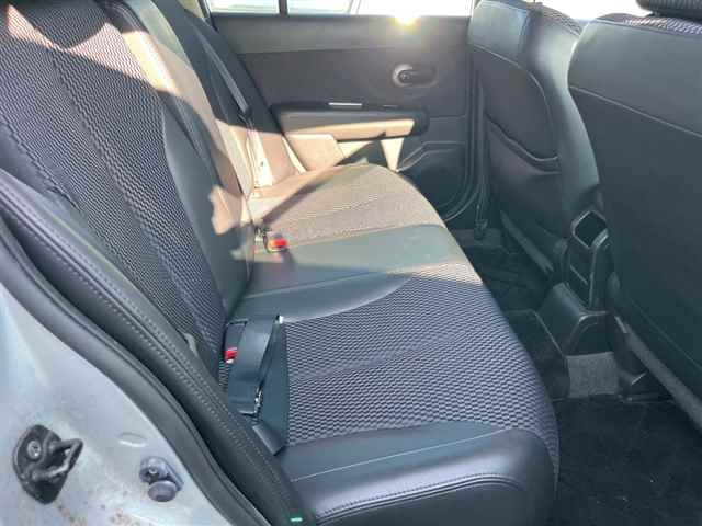 NISSAN TIIDA 2011