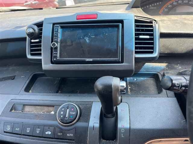 HONDA FREED 2010