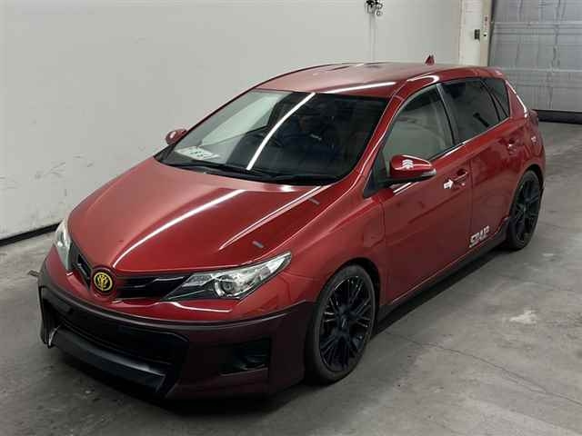 TOYOTA AURIS 2012