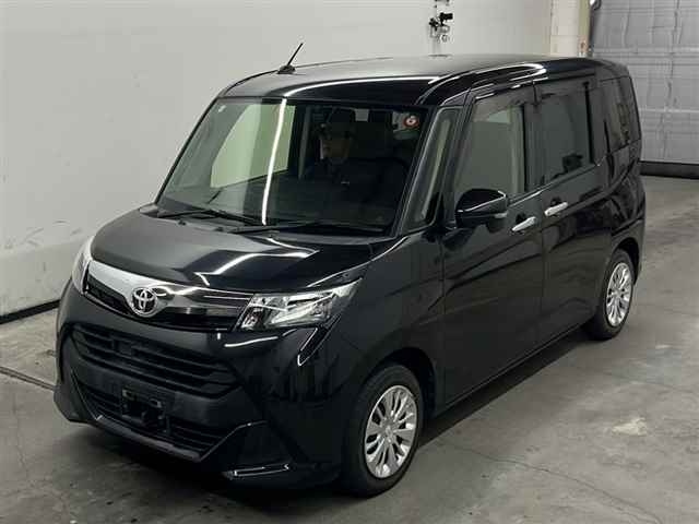 TOYOTA TANK 2016