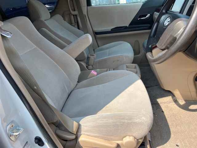 TOYOTA ALPHARD 2010