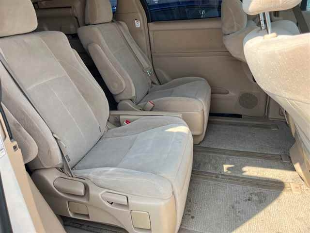 TOYOTA ALPHARD 2010