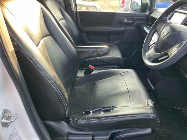 HONDA STEP WAGON 2012