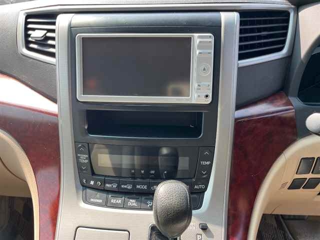 TOYOTA ALPHARD 2010