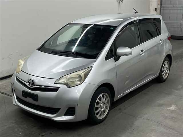 TOYOTA RACTIS 2011
