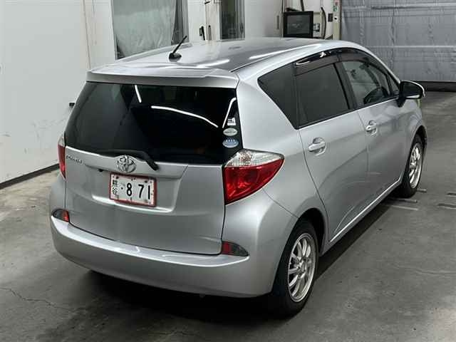 TOYOTA RACTIS 2011