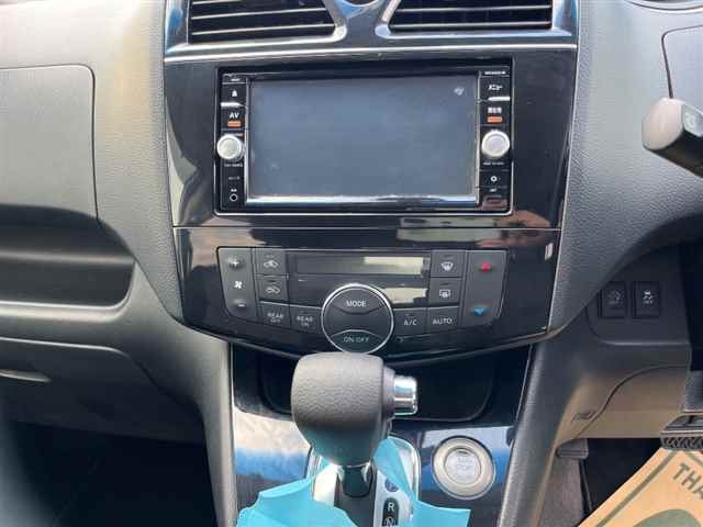 NISSAN SERENA 2015