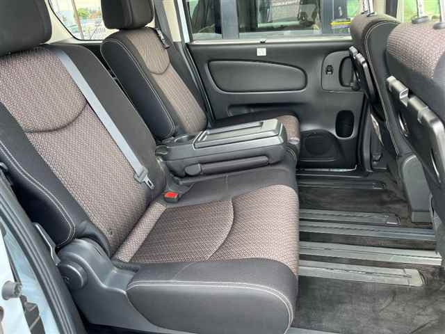 NISSAN SERENA 2015