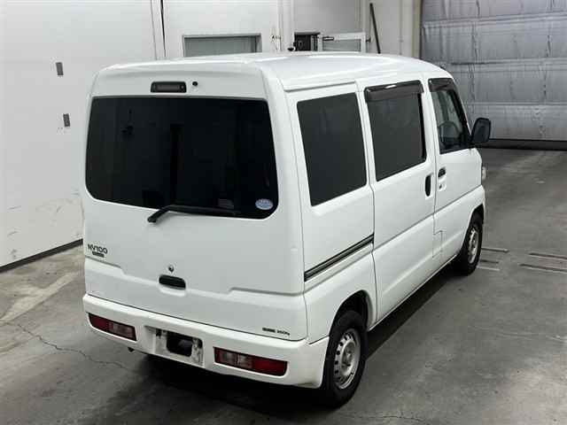 NISSAN CLIPPER VAN 2013