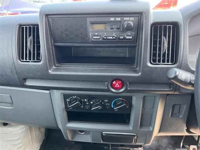 NISSAN CLIPPER VAN 2013