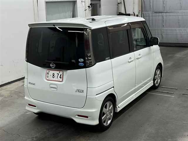 NISSAN ROOX 2010