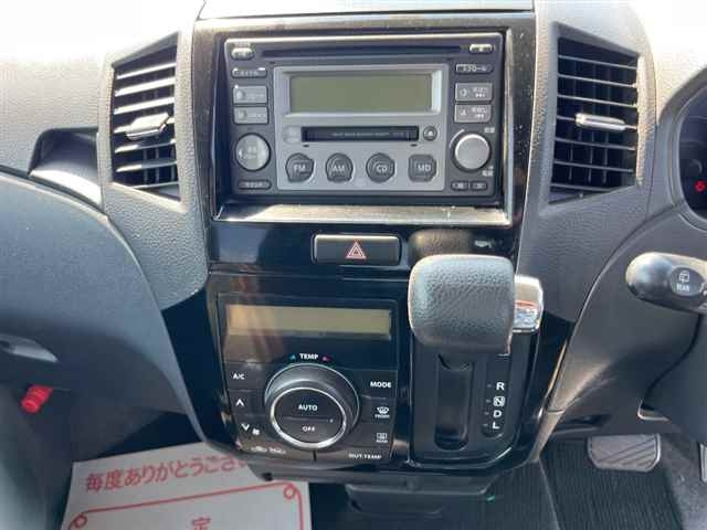 NISSAN ROOX 2010