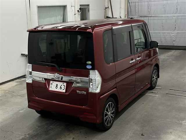 DAIHATSU TANTO 2015