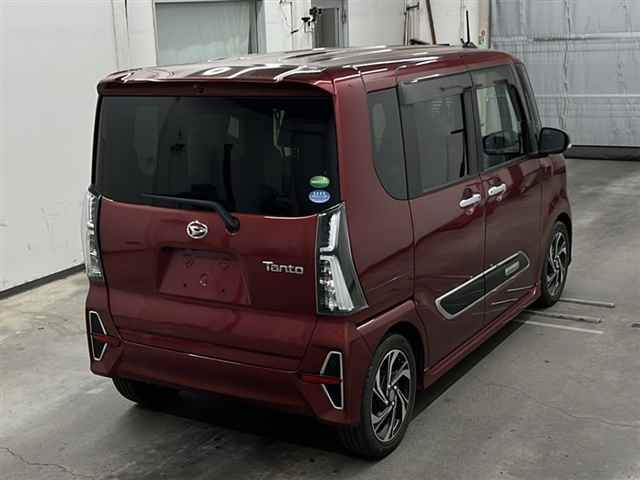 DAIHATSU TANTO 2021