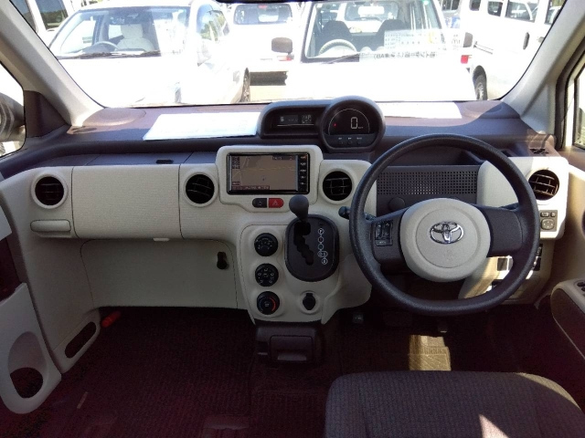 TOYOTA PORTE 2020