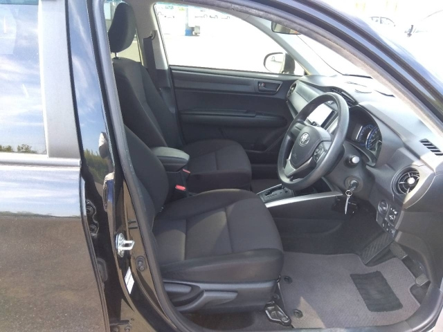 TOYOTA COROLLA FIELDER 2018