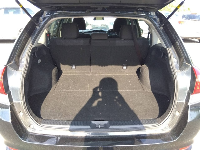 TOYOTA COROLLA FIELDER 2018