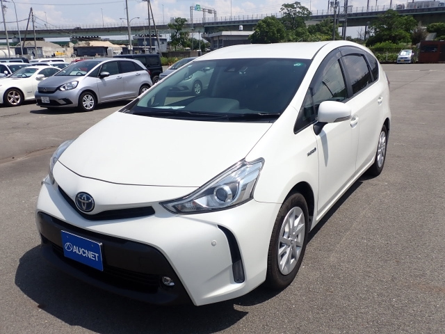 TOYOTA PRIUS ALPHA 2020