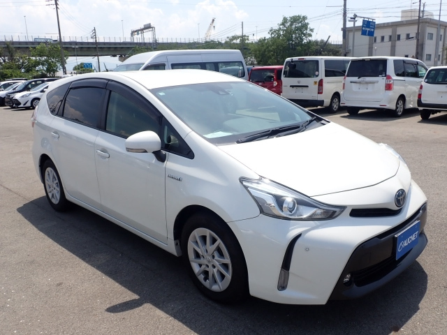 TOYOTA PRIUS ALPHA 2020