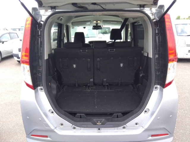 TOYOTA ROOMY 2020