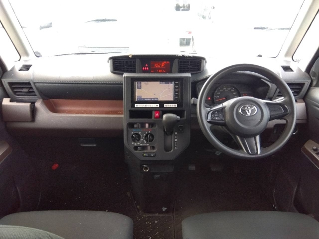 TOYOTA ROOMY 2020