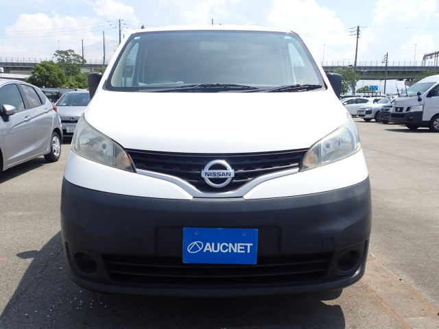 NISSAN NV200 2019