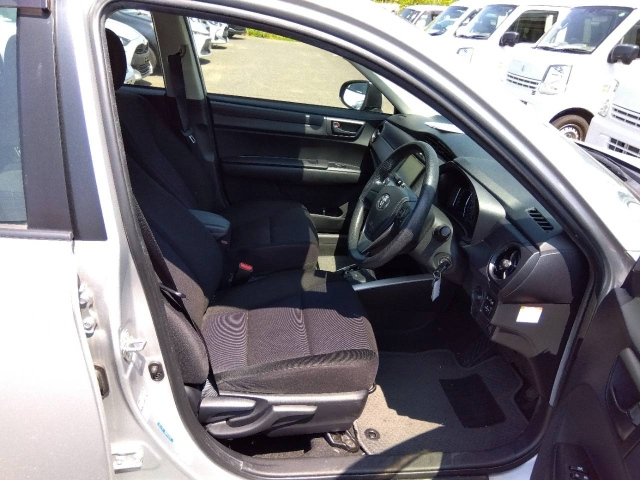 TOYOTA COROLLA FIELDER 2016