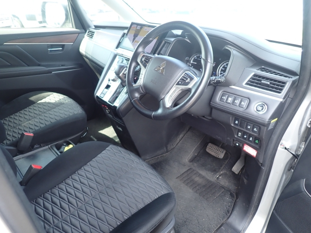 MITSUBISHI DELICA D5 2021
