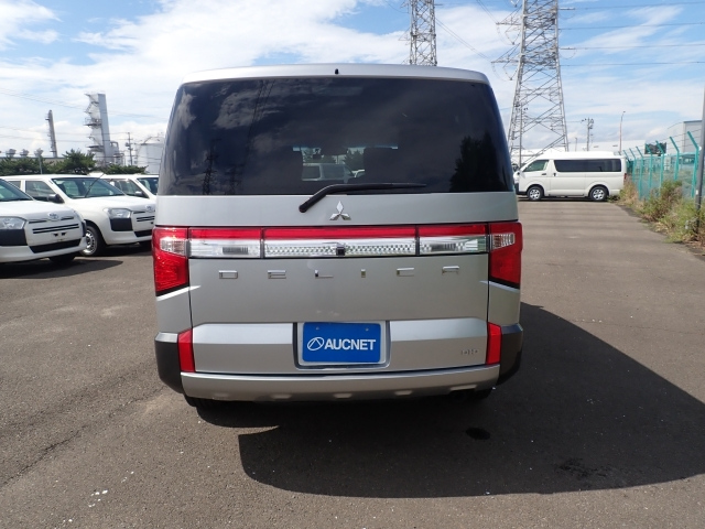 MITSUBISHI DELICA D5 2021
