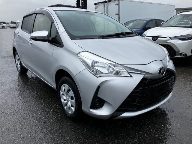 TOYOTA VITZ 2019