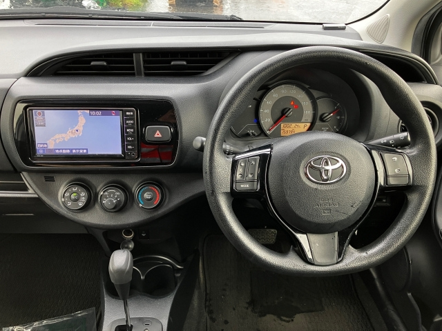 TOYOTA VITZ 2019