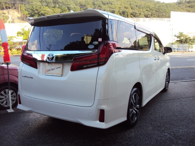 TOYOTA ALPHARD 2018