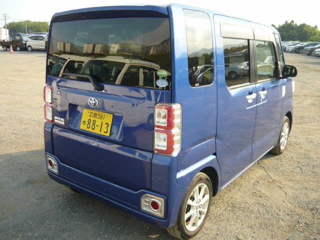 TOYOTA PIXIS MEGA 2018