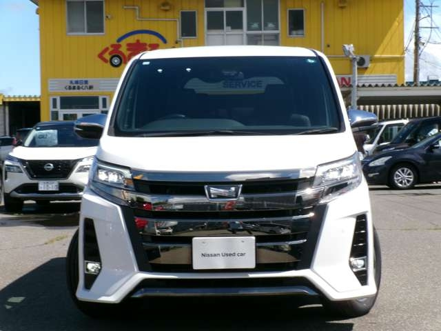 TOYOTA NOAH 2020