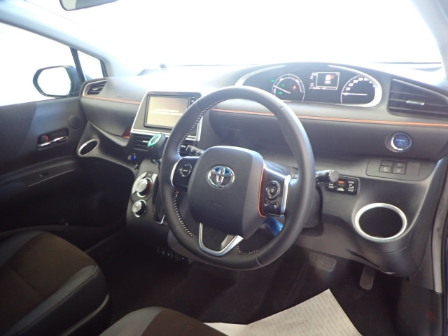 TOYOTA SIENTA 2021