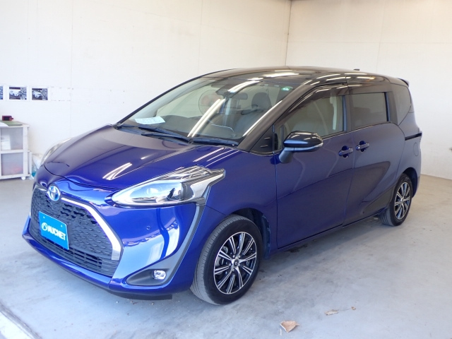 TOYOTA SIENTA 2021