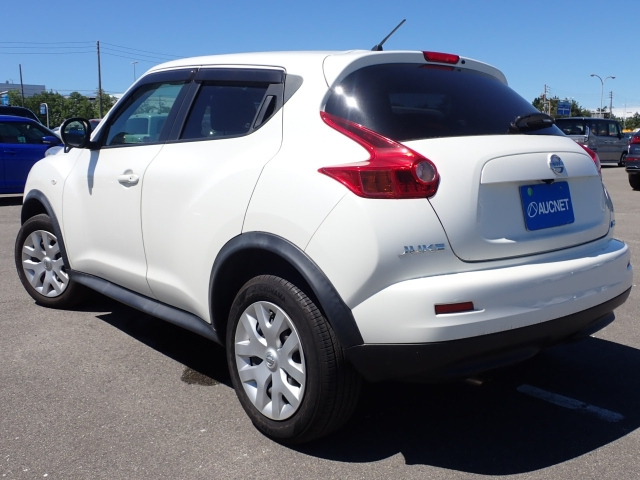 NISSAN JUKE 2012