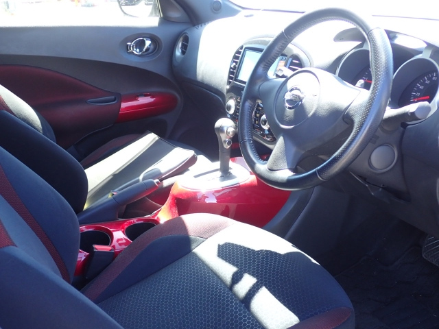 NISSAN JUKE 2012