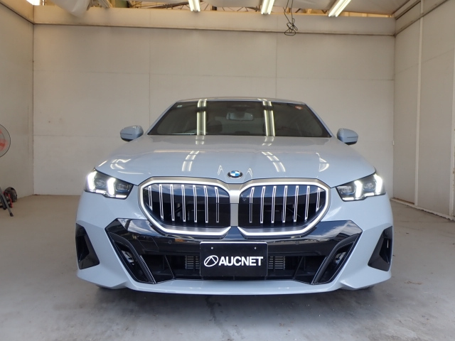 BMW 5 SERIES 2024