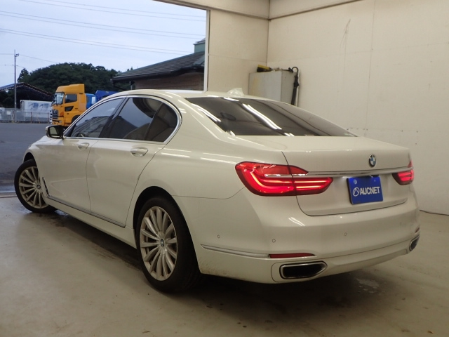 BMW 7 SERIES 2016